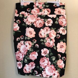 Silhouette NYC Womens Pencil Skirt 2X Black Rose Floral Print Moody Maximalist